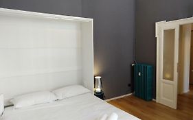 Gray design suite in casa epoca Isola Garibaldi