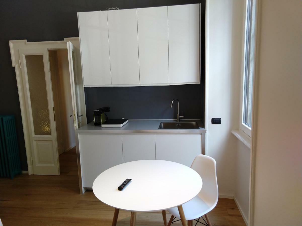 Gray design suite in casa epoca Isola Garibaldi Milano Esterno foto